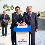 Лидер нации Эмомали Рахмон в районе Мир Саид Али Хамадани открыл предприятие по производству асфальта и бетона