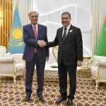 Касым-Жомарт Токаев и Гурбангулы Бердымухамедов провели краткую беседу в аэропорту Туркменбаши