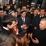 Президент Узбекистана встретился с соотечественниками в Японии