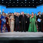 Главы государств Эмомали Рахмон и Шавкат Мирзиёев приняли участие в культурной программе «Вечер дружбы» деятелей искусства Таджикистана и Узбекистана