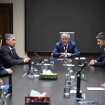 Адылбек Касымалиев представил центральному аппарату НБКР нового главу