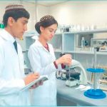 Студентка нефтегазового вуза Туркменистана разработала метод получения красящего вещества из серы