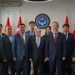 Жээнбек Кулубаев посетил генконсульство КР в Стамбуле