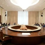 Торобаев обсудил с китайской делегацией реализацию программы «250 производственных линий»