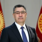 Садыр Жапаров поздравил кыргызстанцев с Днем Конституции