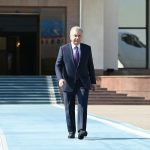 Президент Узбекистана посетит с рабочим визитом Россию
