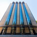 В 2025 году цены на жильё снизились, а сделок стало больше — анализ ЦБ