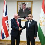 Секретарь Совета безопасности Юсуф Рахмон встретился с государственным министром Министерства обороны Соединённого Королевства Великобритании и Северной Ирландии Верноном Коаке