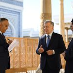 Шавкат Мирзиёев посетил обновленный комплекс Имама Бухари под Самаркандом